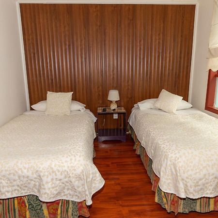 Hotel Milodon Puerto Natales Exterior photo
